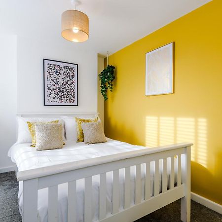 Large 7 Bedroom Town House In Chester City Centre Exterior photo