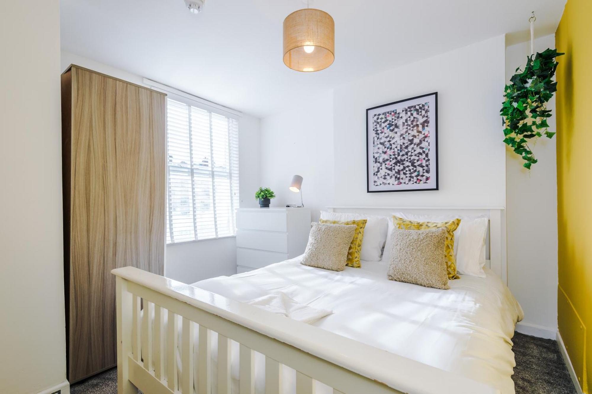 Large 7 Bedroom Town House In Chester City Centre Exterior photo